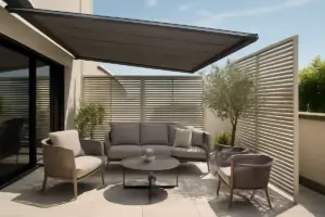 Stile moderno per la zona outdoor: come le schermature solari cambiano l’arredo del terrazzo
